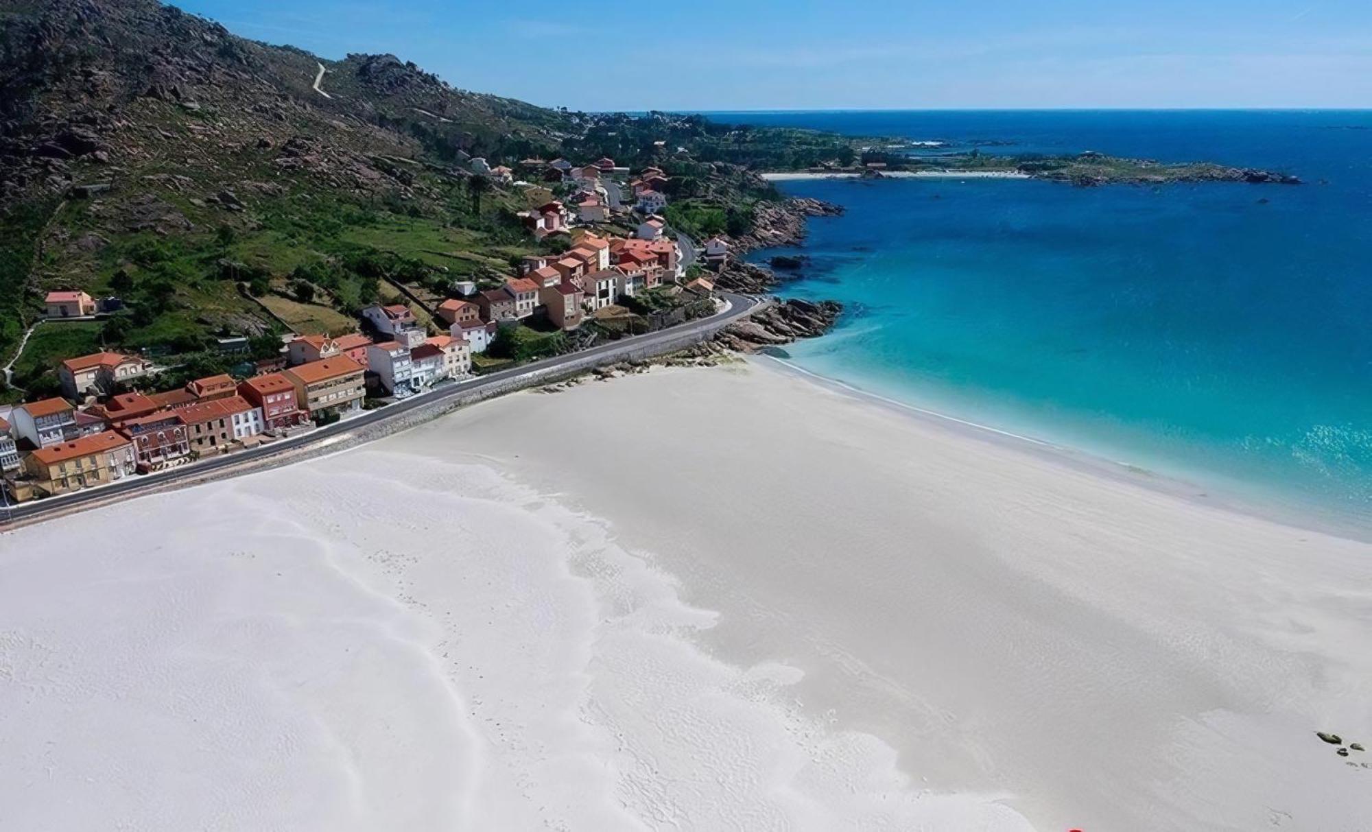 Acogedor Atico A Pie De Mar Y Montana. Apartment O Pindo Luaran gambar